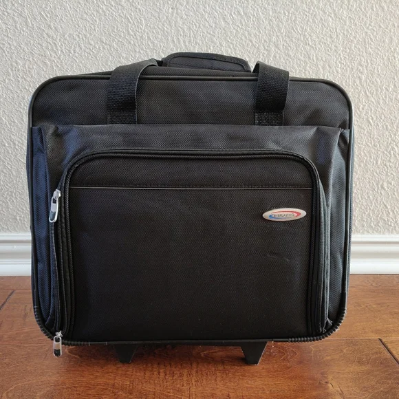 Carry on laptop luggage